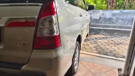 innova Diesel V matic 2013 barong