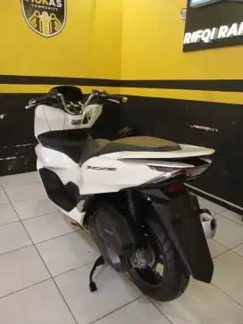HONDA PCX 160 CBS tahun 2023 GRESS