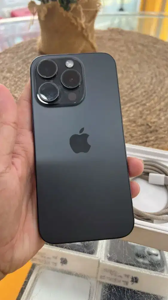 KREDIT IPHONE DP MULAI DARI 0%!