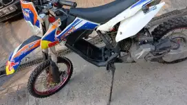 Suzuki spin 2008 kond baik/retro nopolA stnk ilg bpkb/faktur lngkp