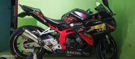 motor CBR 250RR Mystique blue ABS SP