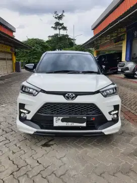 RAIZE GR TSS TWO TONE AT 2022 BAN TEBAL INTERIOR RAPIH LIKE NEW