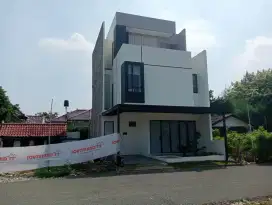 Rumah Mewah 3 Lantai 4 Kamar Tidur Dekat MRT Lebak Bulus