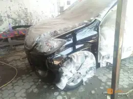 Body repair mobil dan motor