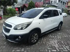 Chevrolet Spin 2014 Bensin