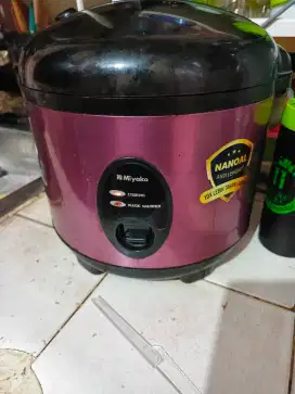 Magicom / rice cooker / magiccom penanak nasi mulus