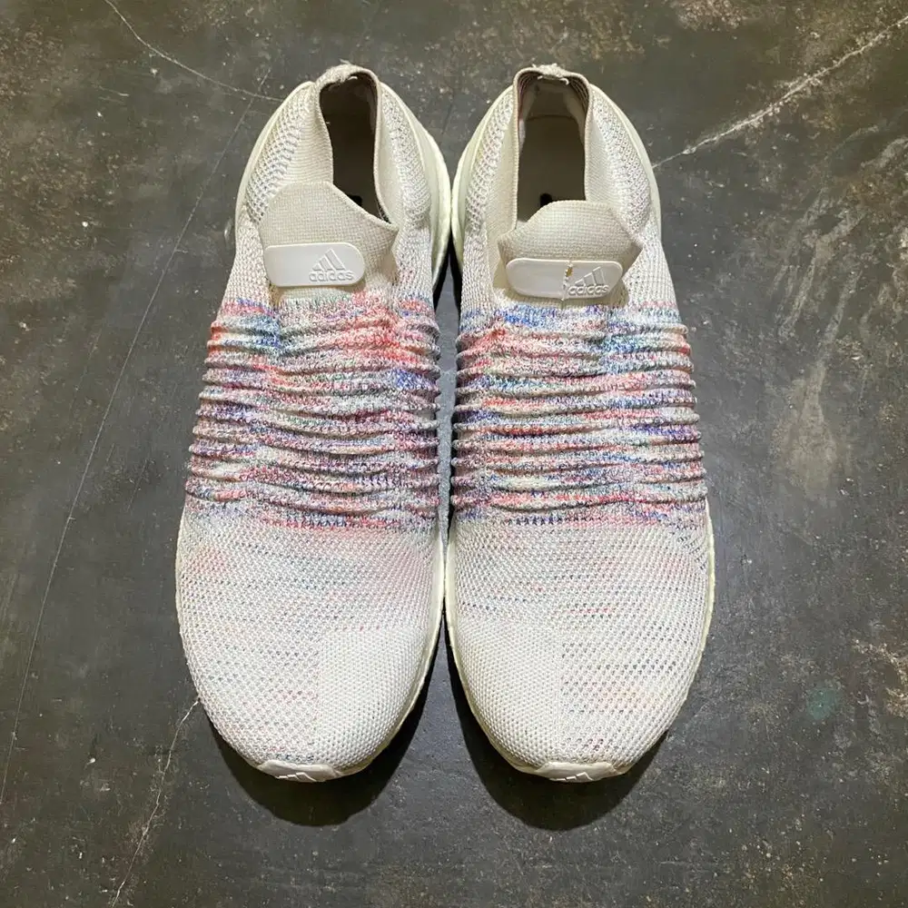 Sepatu Adidas Ultraboost Laceless White