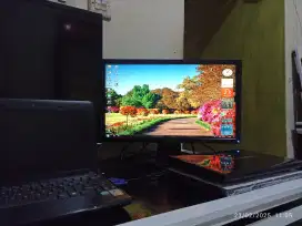 Monitor Dell 19 inci, Cakep, Normal, Mulus, Kabel lengkap.