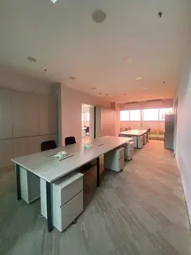 Beli kantor luas 616 dapat luas 900an sqm di GP Plaza ada taman