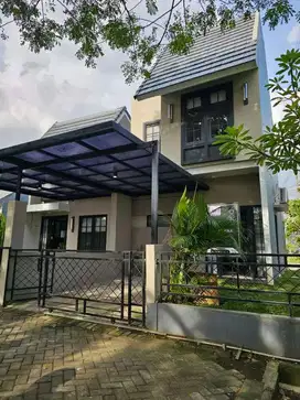 RUMAH 2 LANTAI 3KT MURAH UTJ 5JT DP NOL ANGSURAN 3JT AN DI DRIYOREJO