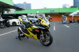 Suzuki GSX1000 K5 2005 Fullspec mentok