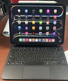 Jual iPad Pro M4 11 inci includ Magic Keyboard dan Apple Pencil Pro