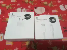 Adaptor Original Tam iphone 20watt+Kabel Data Tipe C To Lighting