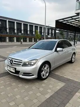 (LOW KM 30rban) Mercedez Benz C200 AT 2014