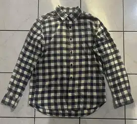 Kemeja Uniqlo Flannel