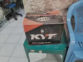 Dijual helm merk KYT