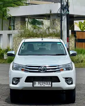 Hilux dcab V diesel AT 4x4
