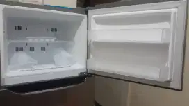 Bismillah di jual Kulkas LG 2 pintu FULSET NORMAL MULUS
