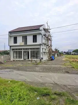 tanah kavling luas 122m sudah SHM di sumber solo harga 670jt bisa kpr