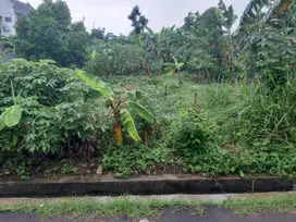 Lahan 1000 m2 Diapit oleh 2 Jalan Utama, Cocok Dijadikan Kos2an