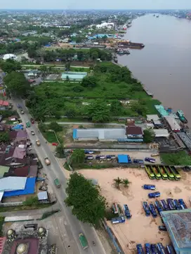 Tanah Tepi Jln.khatulistiwa Siantan sampai Sungai Kapuas