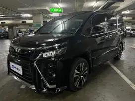 Pajak Panjang - Toyota Voxy 2.0 Bensin-AT 2018