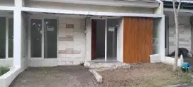 Di Kontrakkan Rumah dekat Lanud Adi Sumarmo Solo