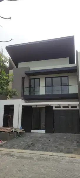 Rumah Dijual Citraland Woodland Surabaya Barat