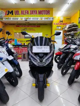 Um 500 rb ^ Honda PCX 150 Cbs th 2019