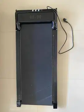 HARGA TURUN - Treadmill/Walking Pad Elektrik – Armrest Lipat, Remote!