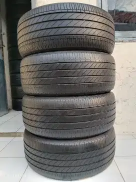 Ban 235 50 R18 Bridgestone Turanza T005A Alphard Inova dll