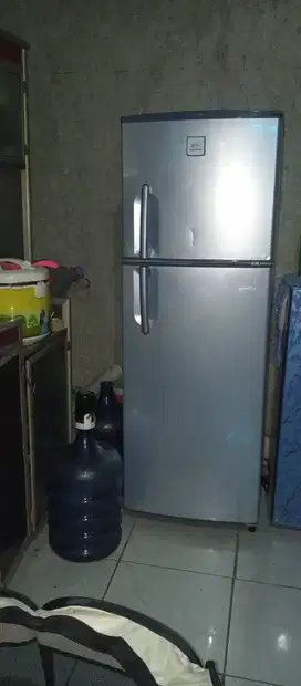 Kulkas 2 pintu,murah