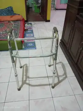 Alat bantu jalan