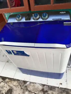 mesin cuci 2 tabung aqua