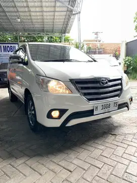 Toyota innova bensin J 2014 M/T