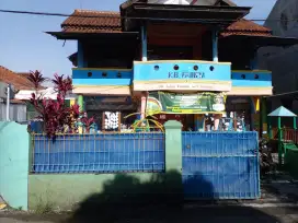 Rumah 2 lantai, di pinggir jalan propinsi.