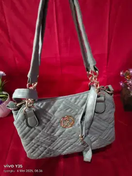 Tas sling atau slempang