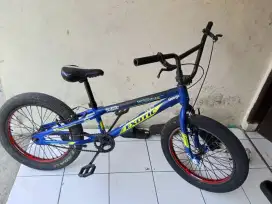 Sepeda BMX exotic ukuran 20