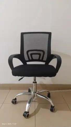 Kursi Kantor Jaring Hidrolik