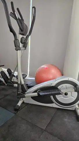 Cross Trainer Kattler Tenso 500