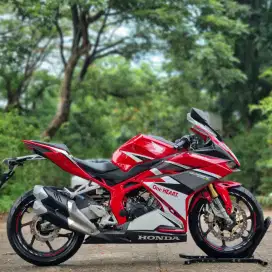 HONDA CBR 250RR ABS 2017 RED RACING KM 18K ONLY