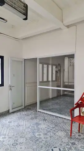 Disewakan Lantai 2 dan 3 Ruko Mendrisio Square Gading Serpong