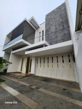 Rumah Bagus Minimalis Jemursari Timur Siap Huni