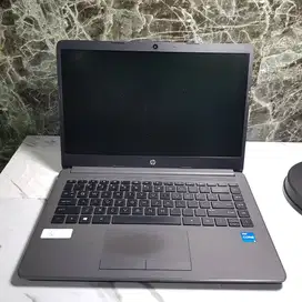 Laptop Hp 240 G8  Core i5 1135G7 Gen11