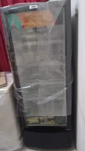 Di jual showcase