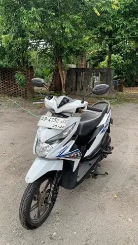 Honda beat putih 2018 ex pemakaian pribadi