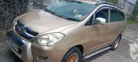 Toyota Kijang Innova 2005 Bensin