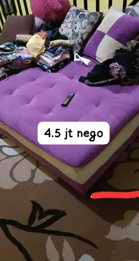 Sofa Ungu Empuk