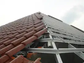 PEMASANGAN RANGKA ATAP BAJA RINGAN