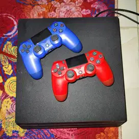 Jual PS 4 PRO 1 TB + plus 5 kaset
